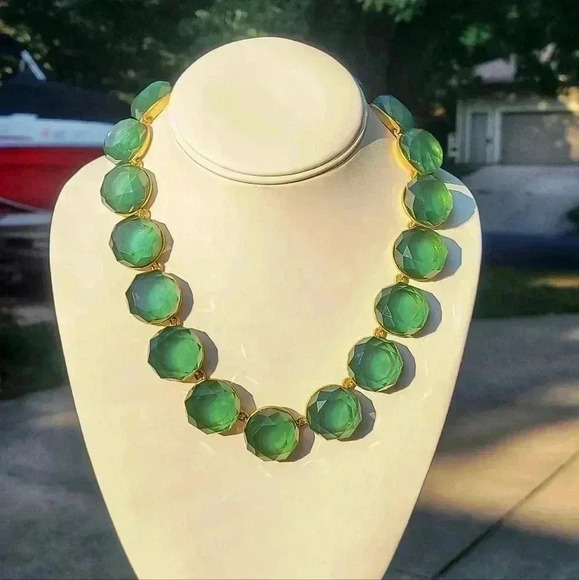 J.Crew gold tone green opaque faceted crystal stone collar necklace - Picture 6 of 17